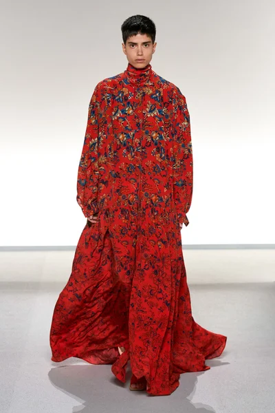 Look 10
